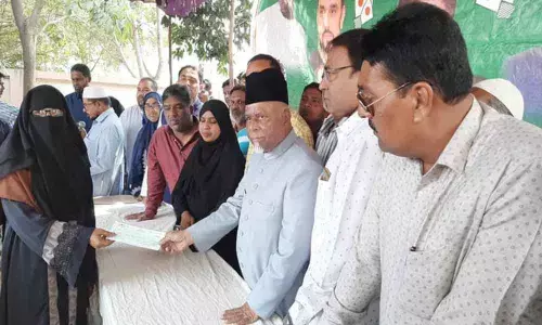 Hyderabad: Kalyana-Shaadi cheques presented in Yakutpura