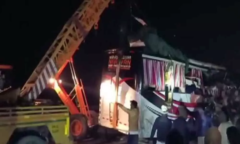 12 killed in bus-truck collision in UPs Firozabad