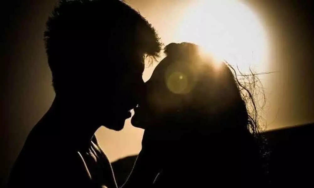 Significance of a Kiss Day 2020: what is a Kiss? History, Reasons of celebrating Kiss day
