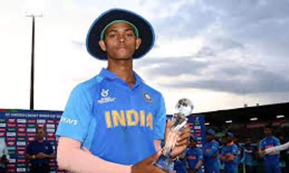 Jaiswals WC Player of the Tournament trophy breaks