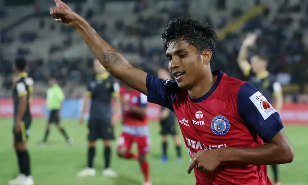 Jamshedpur deny Hyderabad victory with last-gasp goal