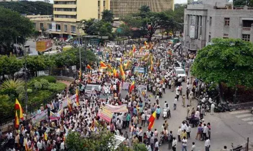 Karnataka Bandh: Buses, autos plie as usual