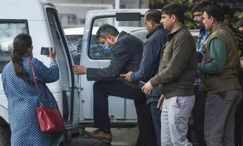 Top bookie extradited from London