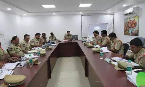 SP Narayana reviews road safety measures in Vikarabad