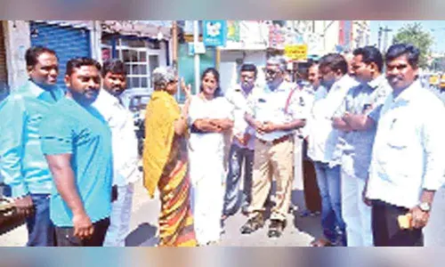 Hyderabad: Corporator Alakunta Saraswathi takes out padayatra in Tarnaka