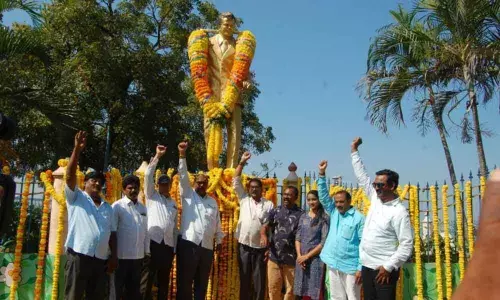 Rajamahendravaram: Rich tributes paid to comedian Rajababu