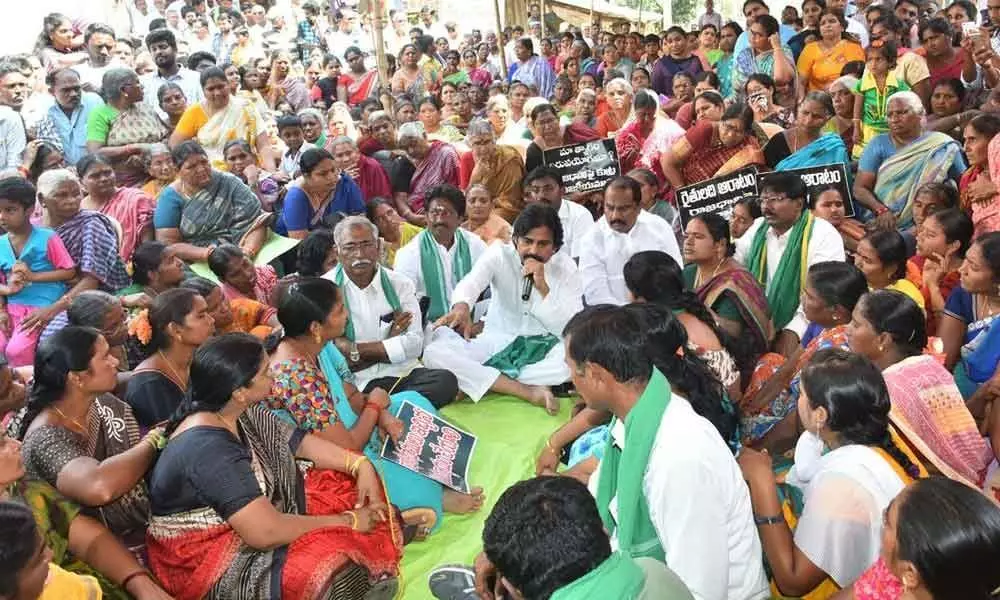 Vijayawada:CM Jagan betrayed Amaravati farmers:  Pawan Kayan