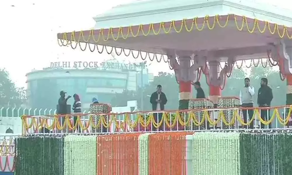 Arvind Kejriwal set to take oath as Delhi CM, tight security at Ramlila Maidan