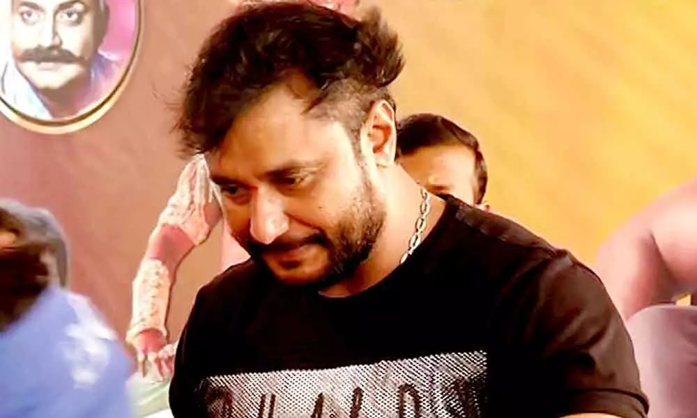 Challenging Star Darshan In Funky Hair Style  ದರಶನ ಇನ ಫಕ ಹರ ಸಟಲ   YouTube