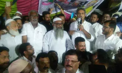 YSR Congress adopting double standards over NRC, CAA: Kesineni Nani