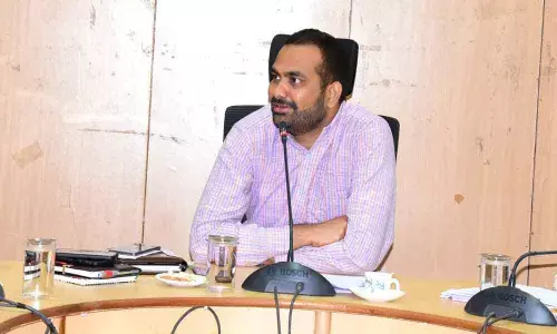 Khammam: Officials told to finish pending Palle Pragathi works