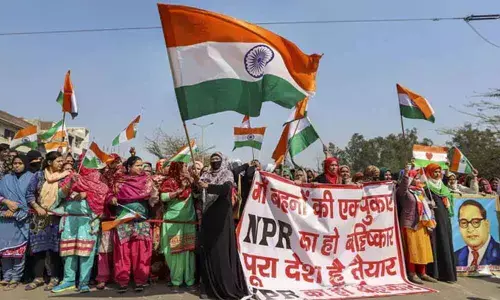 Shaheen protesters march towards Shahs house, return