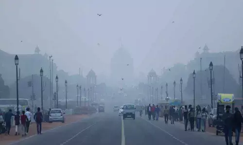 Delhi AQI turns very poor, thunderstorms likely soon