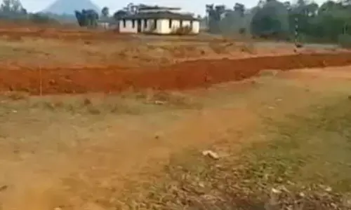 Pinagadi villagers clash with the revenue authorities over land pooling in Visakhapatnam