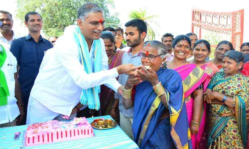 KCR birthday: Harish attends celebrations