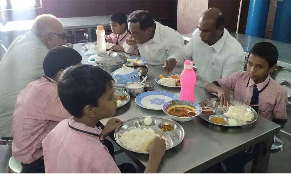 Hyderabad: Food quality at school checked in LB Nagar