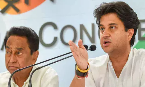 Kamal Nath denies being angry with Jyotiraditya Scindia