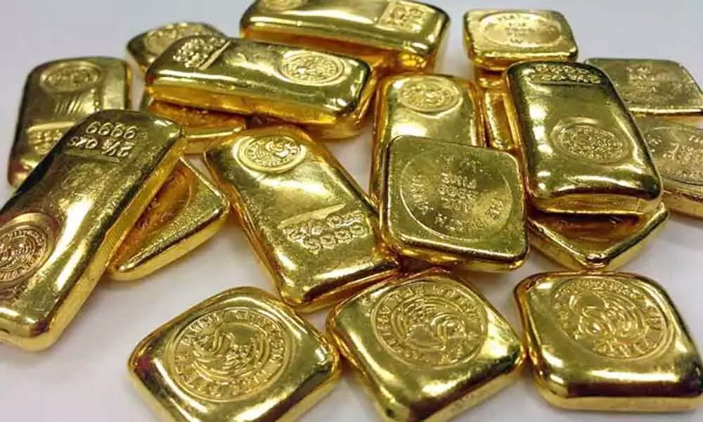 Customs officials seize gold worth Rs 9.8 L at Hyderabad airport