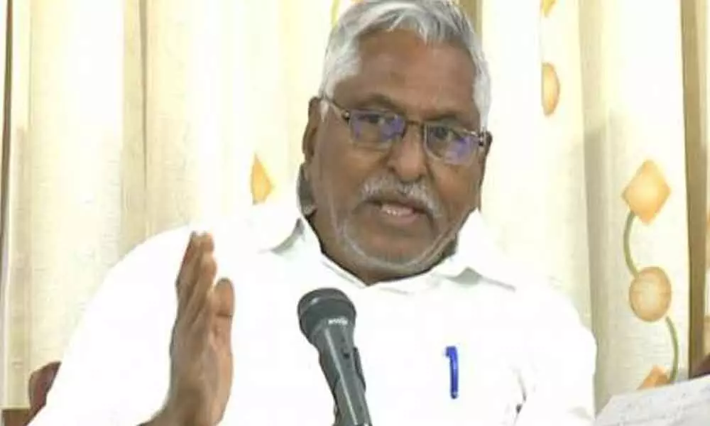 Hyderabad: Jeevan Reddy demands Minister Srinivas Goud  to quit