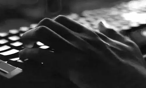 Email bomb threats to four 5-star hotels in Mumbai