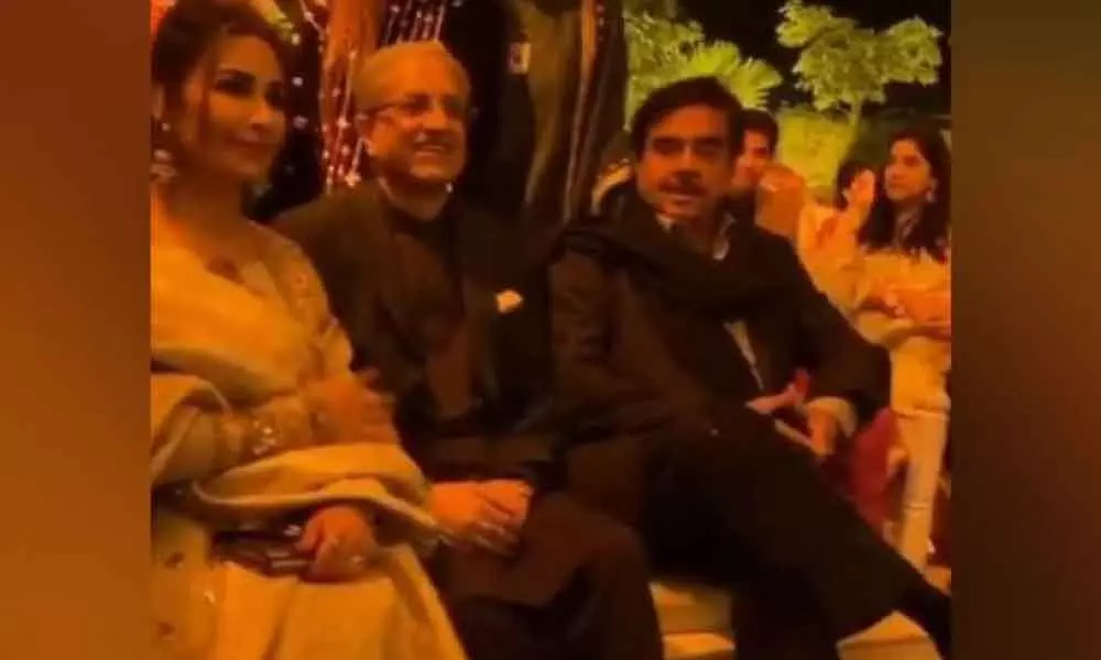 Actor turned Politician Shatrughan Sinha caught on camera in Lahore at a wedding event