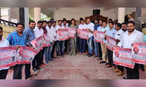 Hyderabad: Sabita assures scribes of solving house-sites issue