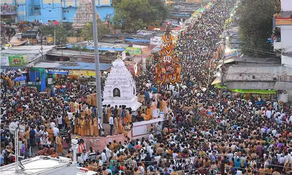 Srisailam brims with crowds of devotees