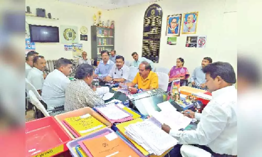 SCCL GM holds structural meeting with officials