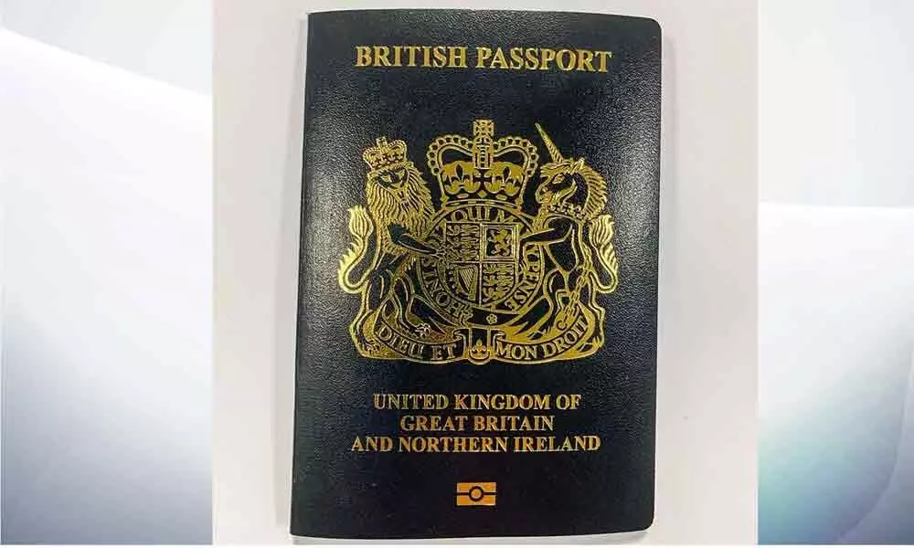 UK to issue blue passports after decades
