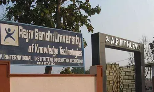 Young men enters Social Welfare girls hostel in Machilipatnam, women unions protest