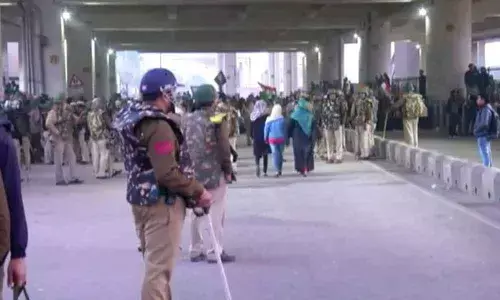 1500 women block road in Delhi protesting against CAA, backs Bhim protest call