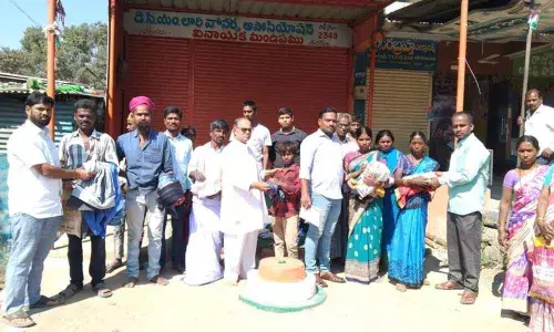 Rangareddy: NGO distributes old clothes to needy