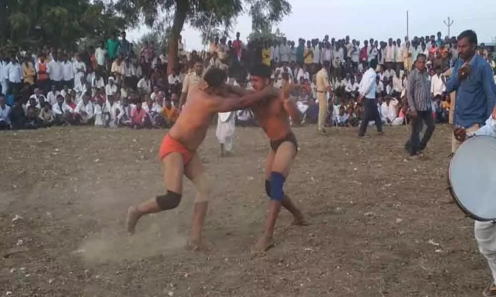 Wrestling competition at Bichkunda Kasi Vishwanath Temple on Sunday