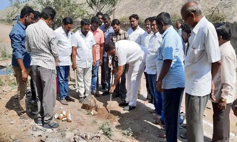 Development works to  be taken up in every division: Mayor Sunil