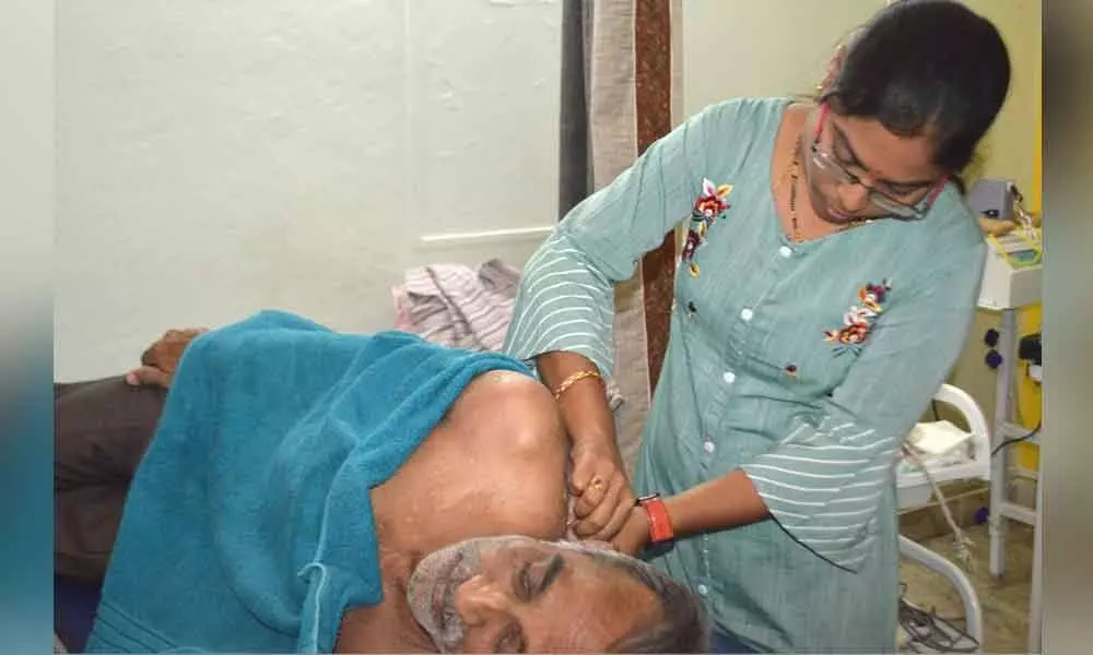 Hyderabad: Physiotherapy offered at economical rates in Prakash Nagar