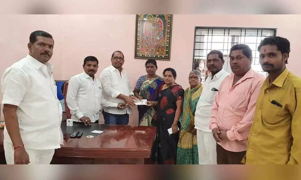 Hyderabad: Corporator Dodla Venkatesh Gouds gesture to poor