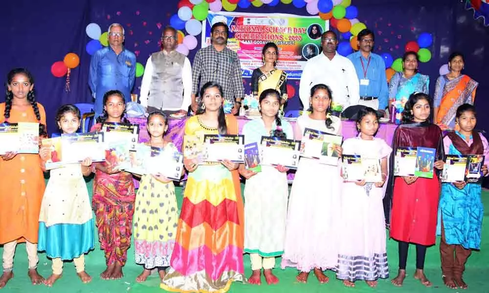 APCOST holds essay competition for Agency students