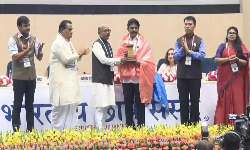 Parchuru MLA Sambasiva Rao receives Ideal Youth MLA award