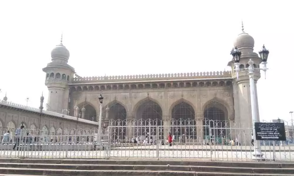Hyderabad: Mecca Masjid repair works go at snails pace in Charminar