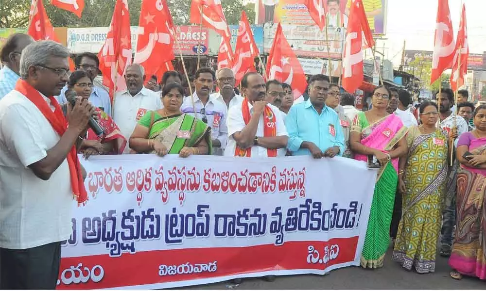 Vijayawada: Farmers oppose chicken imports from USA