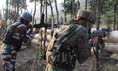 Pakistan again resorts to firing at LoC in J&Ks Poonch
