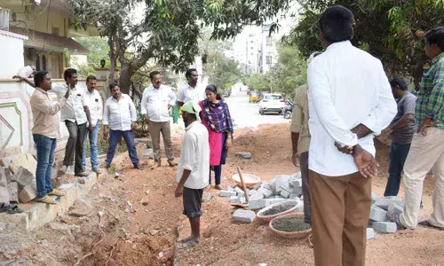 Hyderabad: Corporator Padma Naik Call to expedite drainage works in Hastinapuram