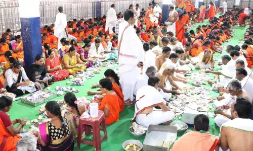 Karimnagar: Rajanna temple hundi nets Rs 1.25 crore
