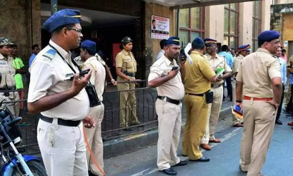 Mumbai goes on high alert after violence over CAA in Delhi