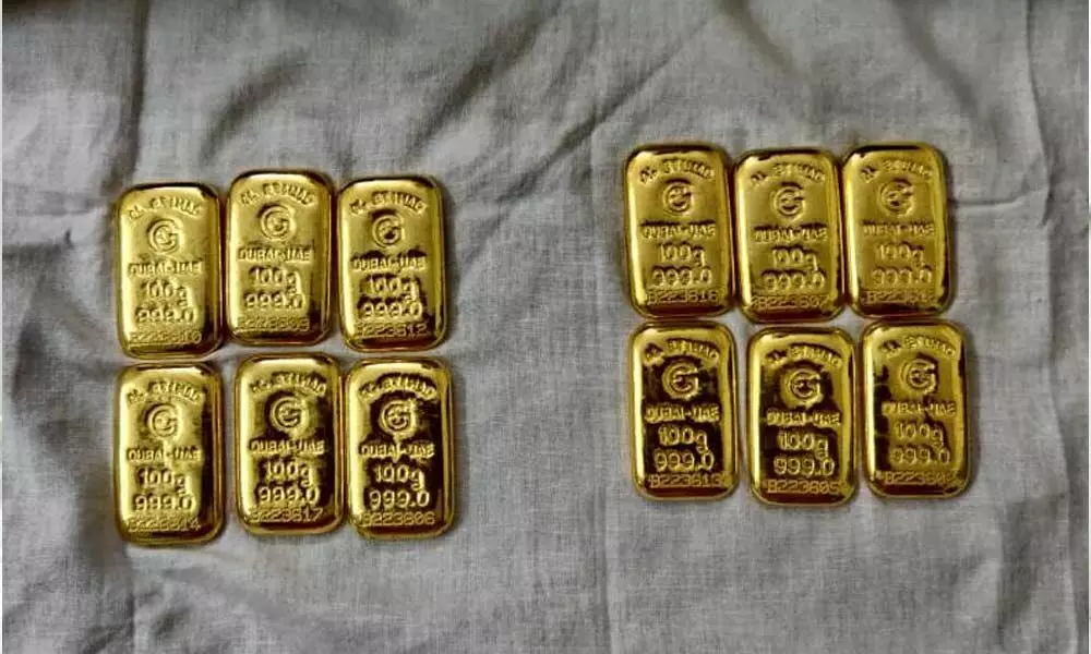 DRI officials held four, seized Rs 1.38 cr worth smuggled gold in Hyderabad