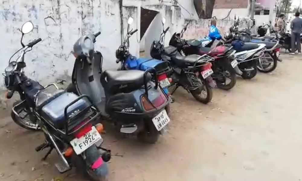 Police seize 20 bikes, 2 autos during cordon & search