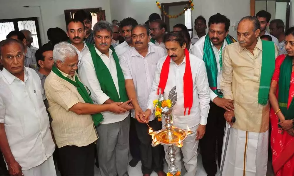 Vijayawada: Political leaders open Amaravati-JAC office