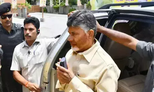 Chandrababu Naidu reaches Visakhapatnam airport amidst uproar from YSRCP