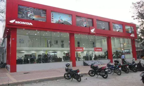 Hyderabad: Showrooms offer discount upto Rs 10,000 to clear BS4 vehicle stocks