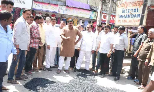 Hyderabad: MLA Raja Singh conducts padayatra in Goshamahal